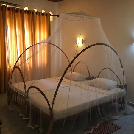 Hotel Silver Sands Negombo Esterno foto