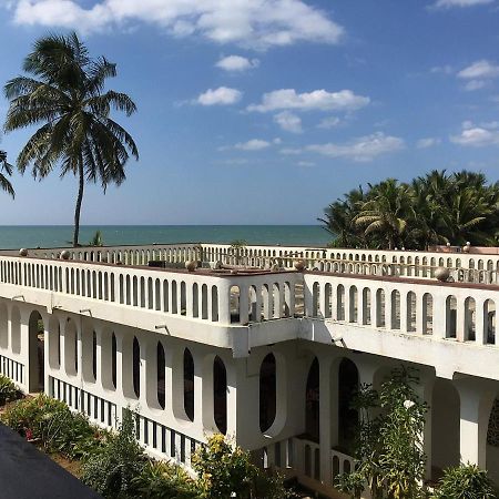 Hotel Silver Sands Negombo Esterno foto