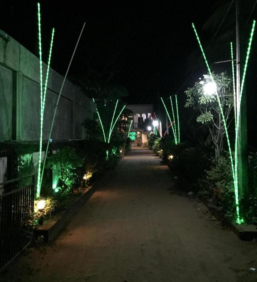 Hotel Silver Sands Negombo Esterno foto