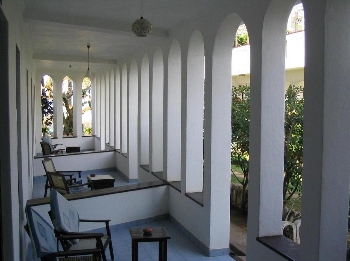 Hotel Silver Sands Negombo Esterno foto